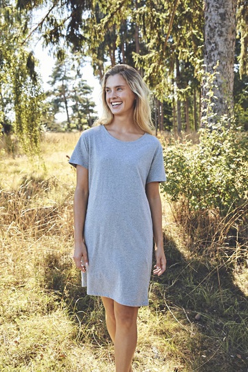 Robe pull à col rond pour femme