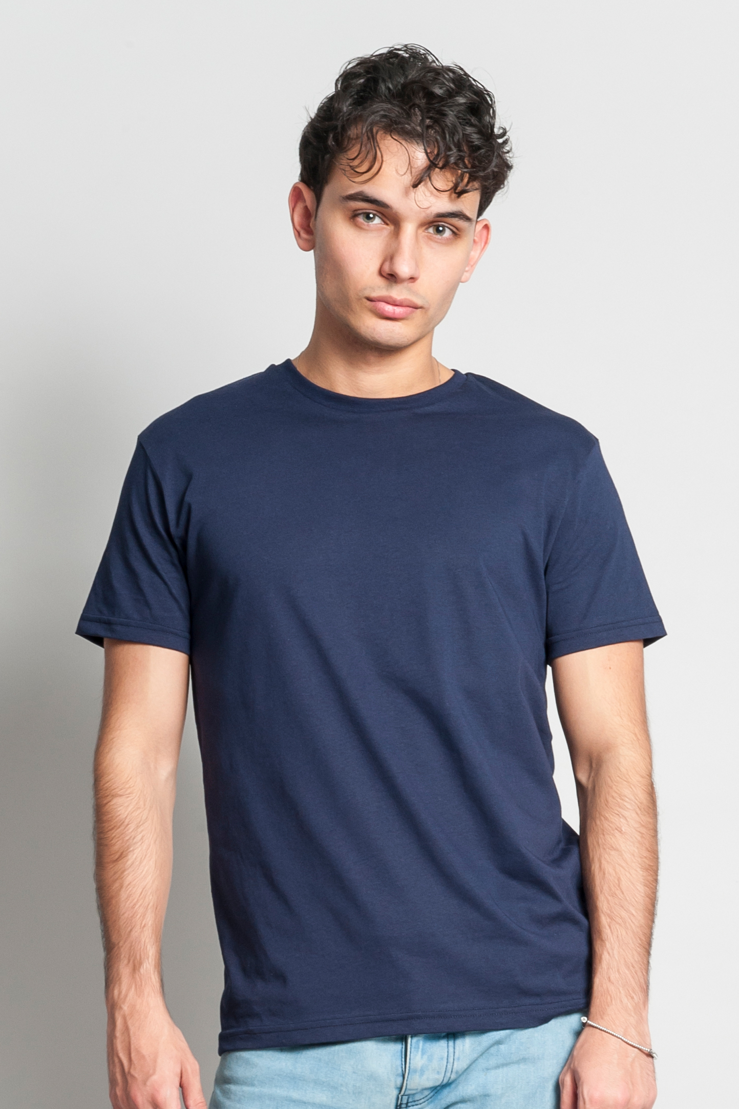 Chemise à manches courtes et col rond coupe mode