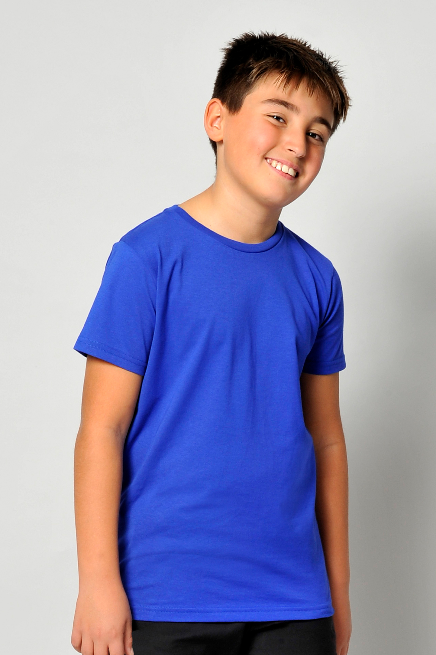 Chemise enfant à manches courtes et col rond, coupe tendance