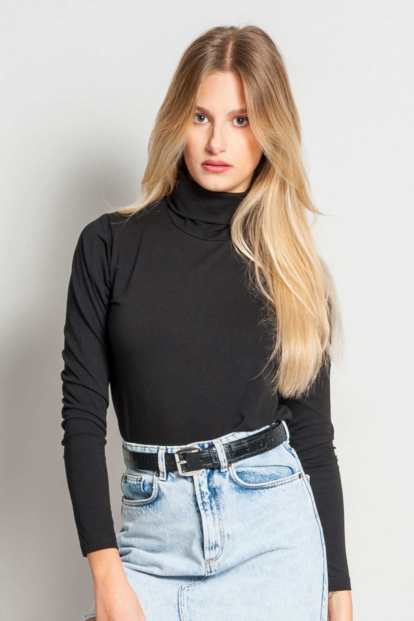 Pull à manches courtes et col rond pour femme