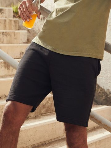 Short léger pour homme