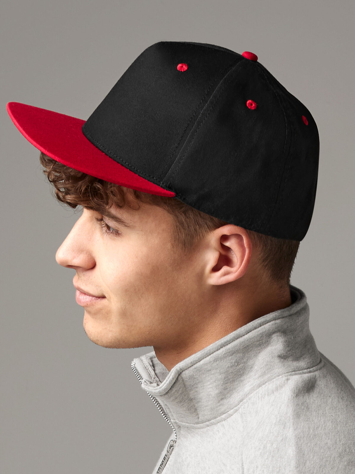 Casquette à 5 panneaux contrastés