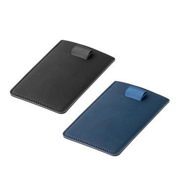 POPPY. Porte-cartes en polyuréthane avec protection RFID.