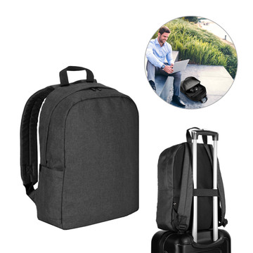 GIJON. Sac à dos pour ordinateur portable fabriqué en polyester recyclé haute densité 600D et doublé de polyester recyclé 210D.